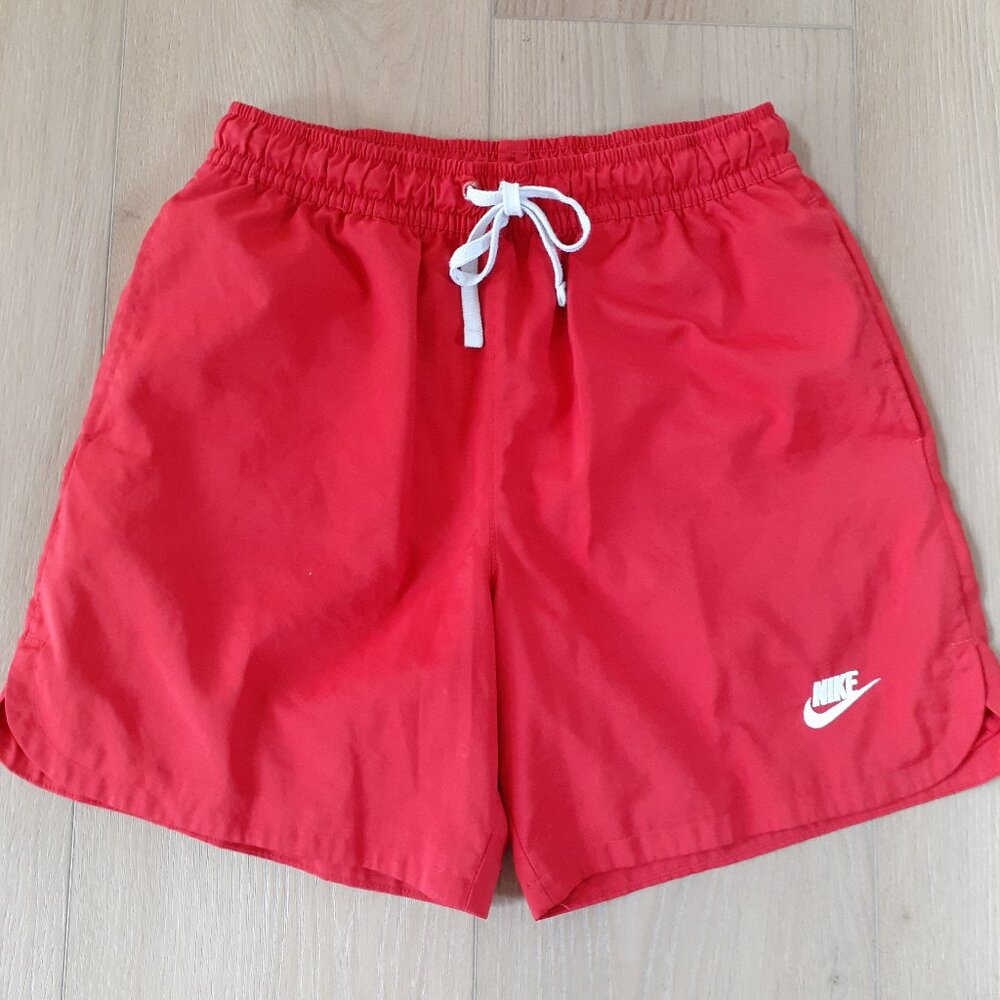 Nike Men's Small Red Alumni Athletic Shorts